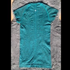 Lululemon Swiftly Tech Short Sleeve 2.0